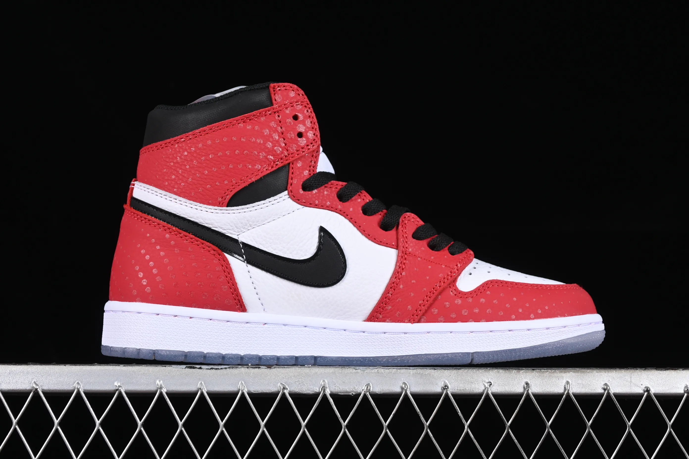 All categories Air Jordan Jordan series basketball shoes Air Jordan 1 High Air Jordan 1 Retro High "Chicago Crystal" AJ1 Joe 1 New Chicago Spider-Man 555088-602
